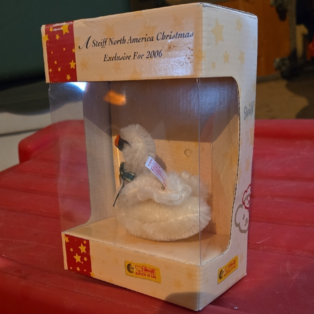 Steiff Christmas Swan Ornament - Picture 2 of 9
